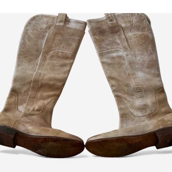 Women's Frye Paige Tall Riding Boots in a distressed tan/brown leather- Size 7 - Picture 4 of 11